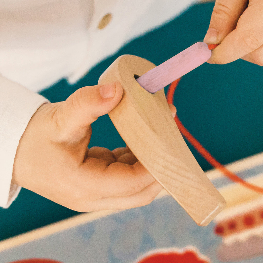 Fädelspiel Puzzle "Würmchen isst so gern"