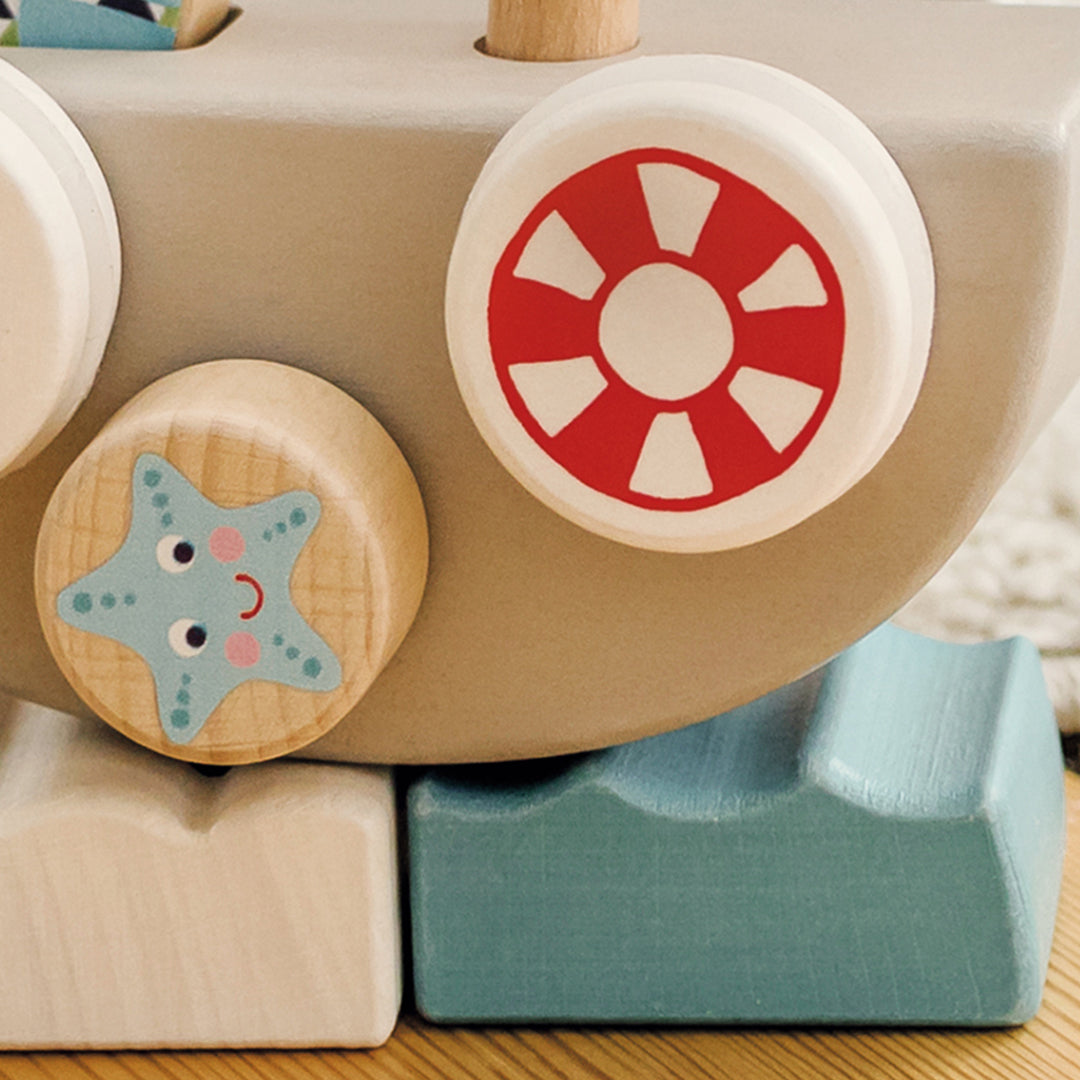 2-in-1 Steck- und Stapelspiel "Lolos lustiges Auto-Boot"