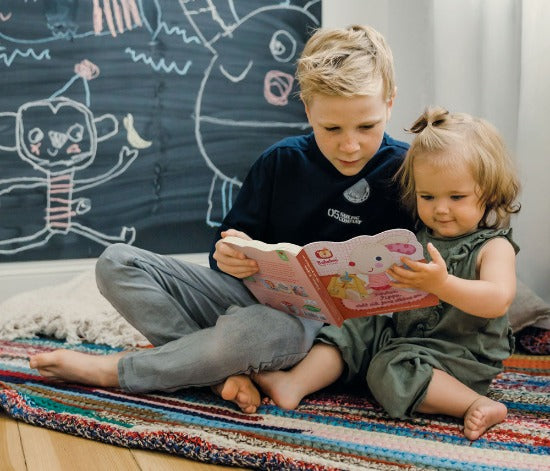 Häschen Pippa zieht sich ganz alleine an